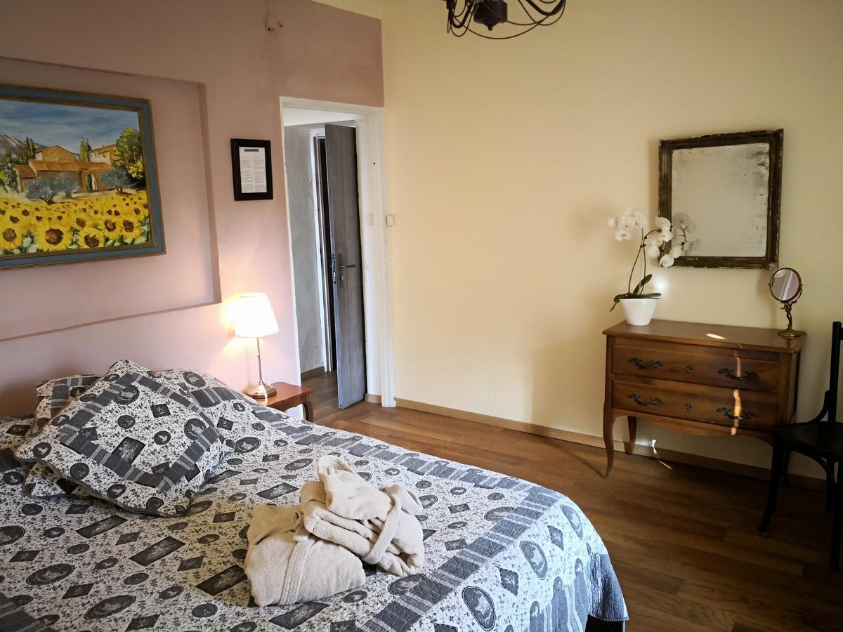 Maison D'Anvers Valréas Zimmer foto